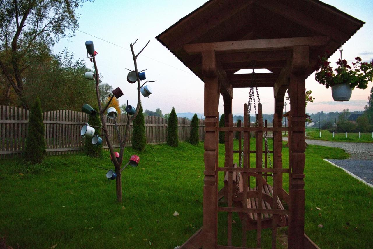 Conacul Cosaului Hotel Feresti Buitenkant foto